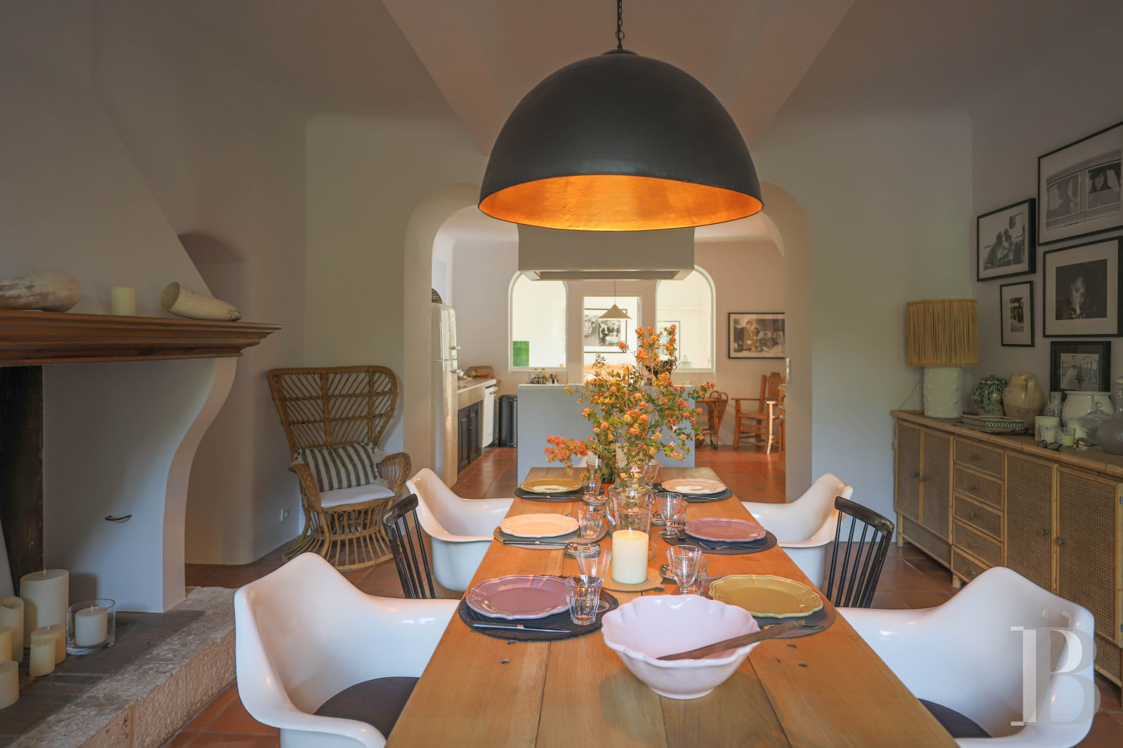 Dans les Alpes-de-Haute-Provence, au sud de Forcalquier, une maison de village traditionnelle et audacieuse - photo  n°22
